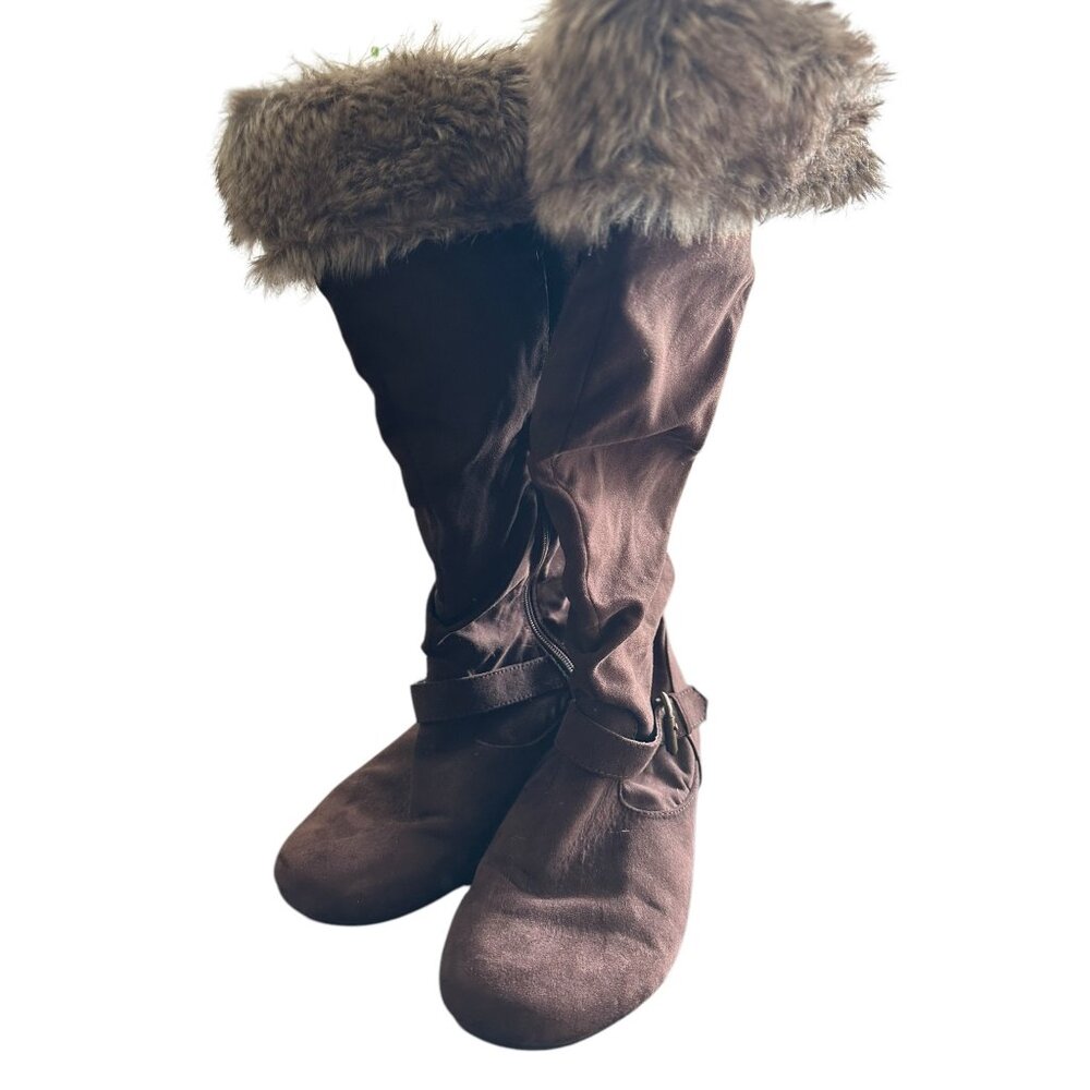 New Directions Womens Brown Faux Suede Tall Boots With Faux Fur Trim & Side Buck